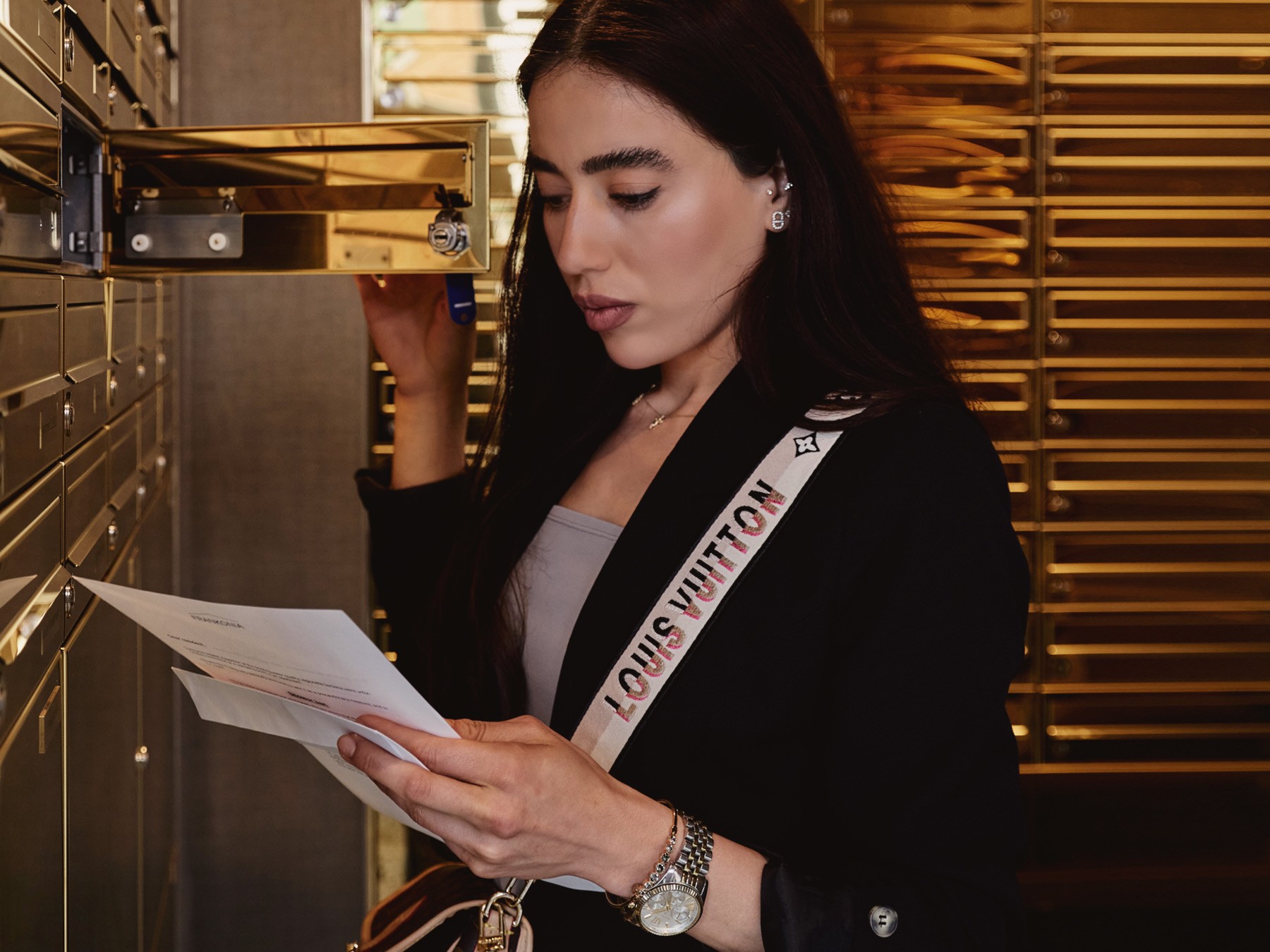 Moderne Design-Briefkastenanlage im WIN WIN im Medienhafen Düsseldorf